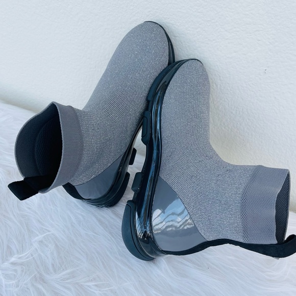 New! MICHAEL KORS Kendra Metallic Gray Stretch Knit Sock Sneakers Booties Size 8 - Picture 12 of 16